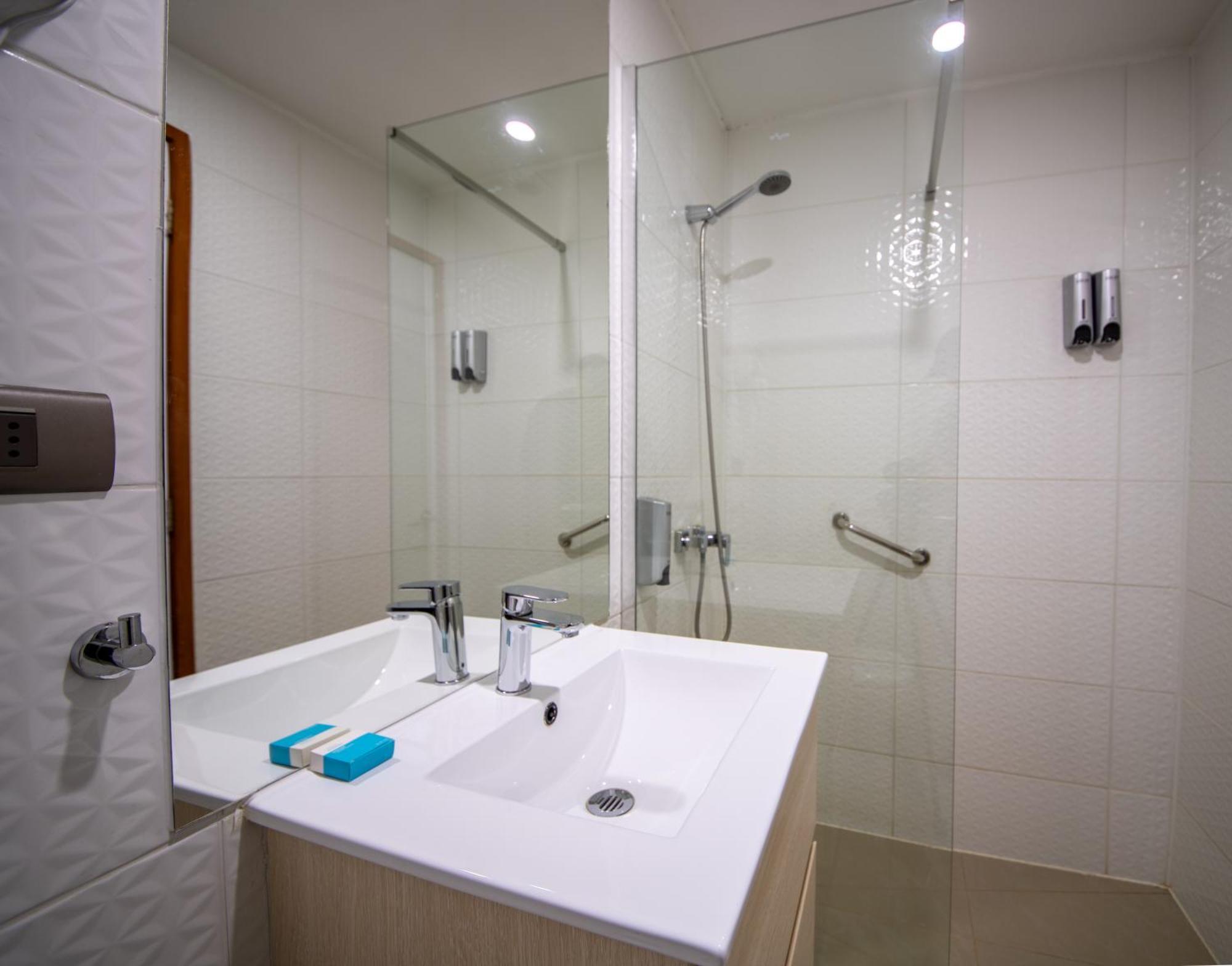 Gran Hotel Aysen Puerto Aysen Ngoại thất bức ảnh