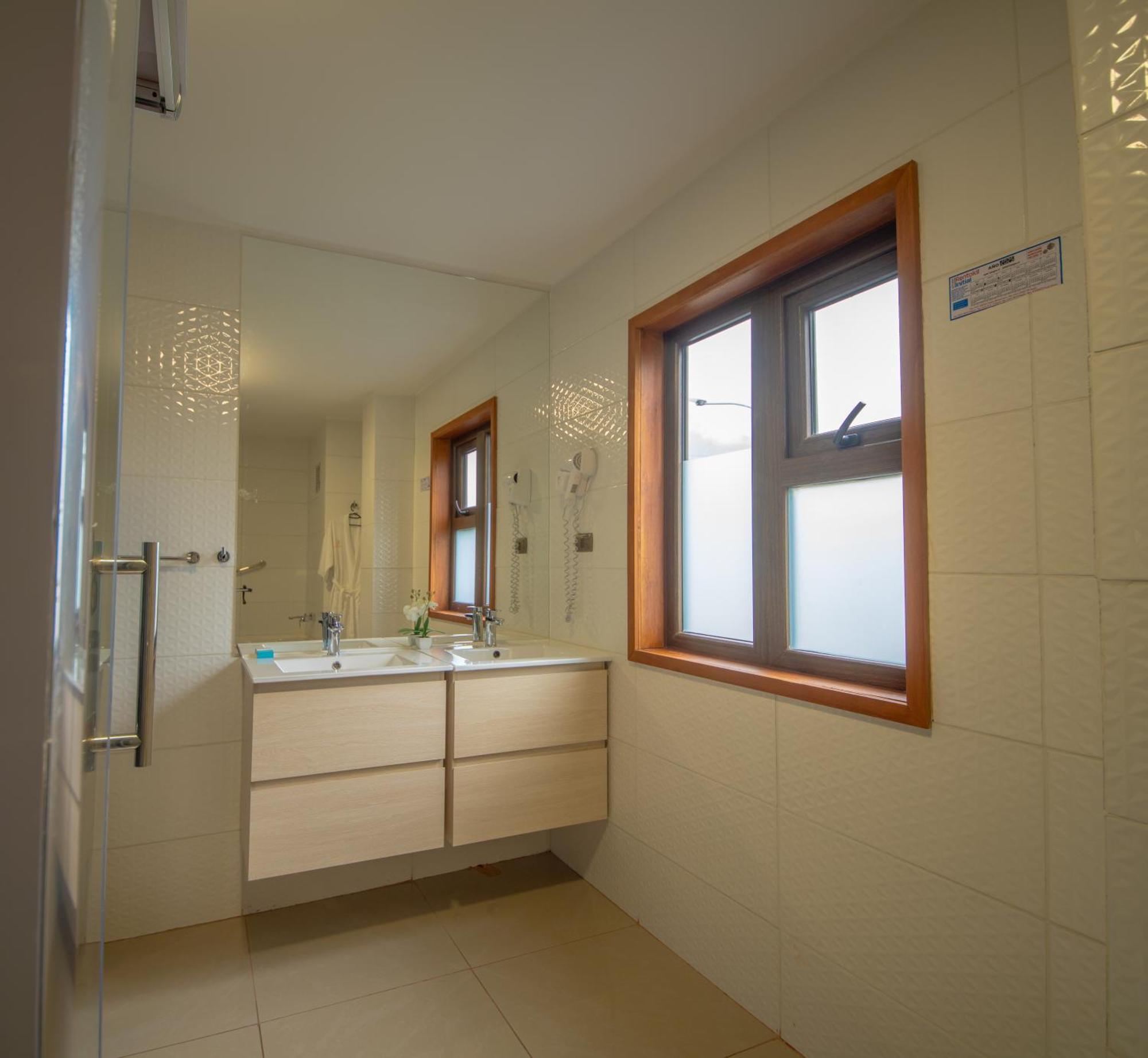 Gran Hotel Aysen Puerto Aysen Ngoại thất bức ảnh